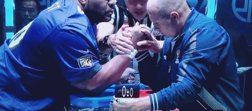 Fedor vs Bob Sapp arm wrestling