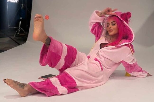 Thea Trinidad feet Zelina Vega feet