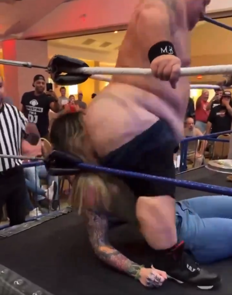 Midget Wrestling Naked Butt Stink face