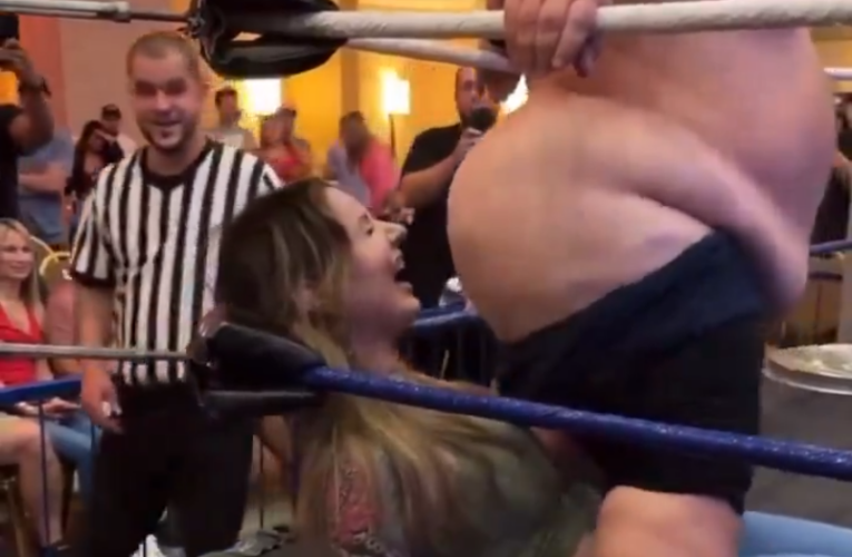 Midget Wrestling Butt Naked Stinkface
